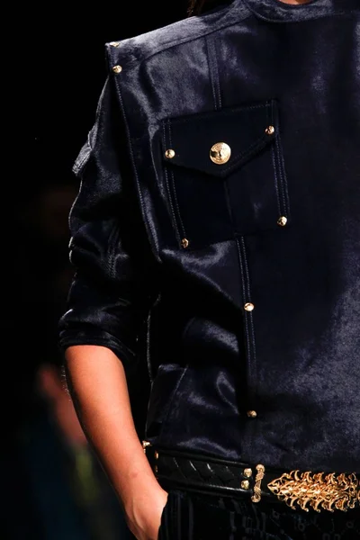 Look 25